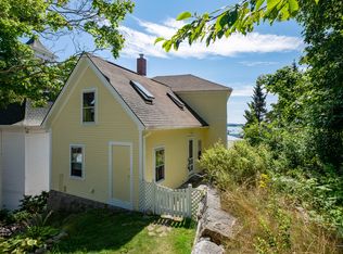 28 Main St, Stonington, ME 04681
