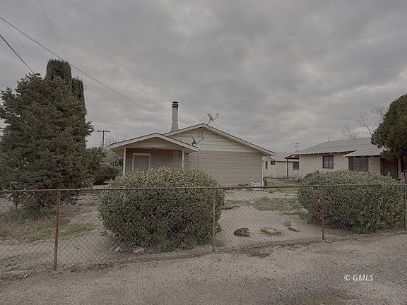 2nd image of 3701 Gordon St