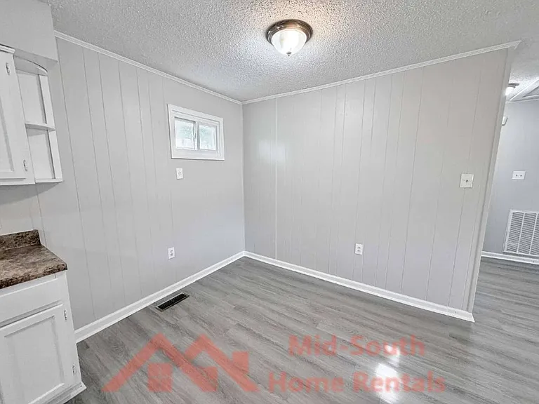 721 Best St — Photo 9