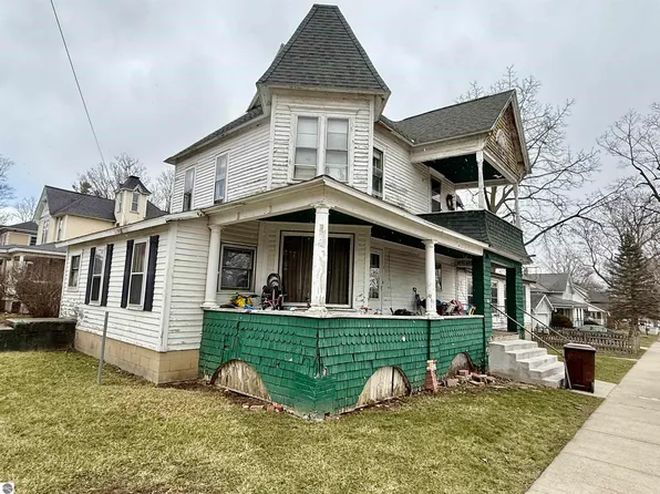 302 N Pine River St, Ithaca, MI 48847
