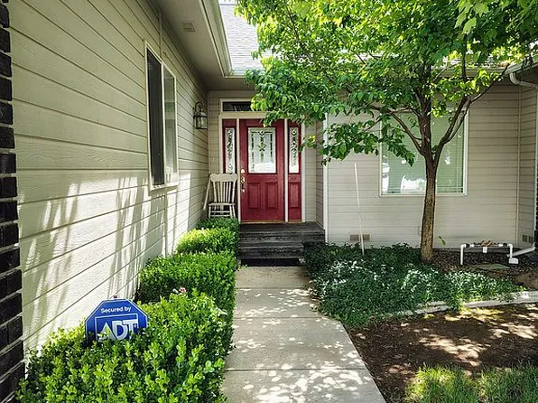 705 S 87th Ave, Yakima, WA 98908
