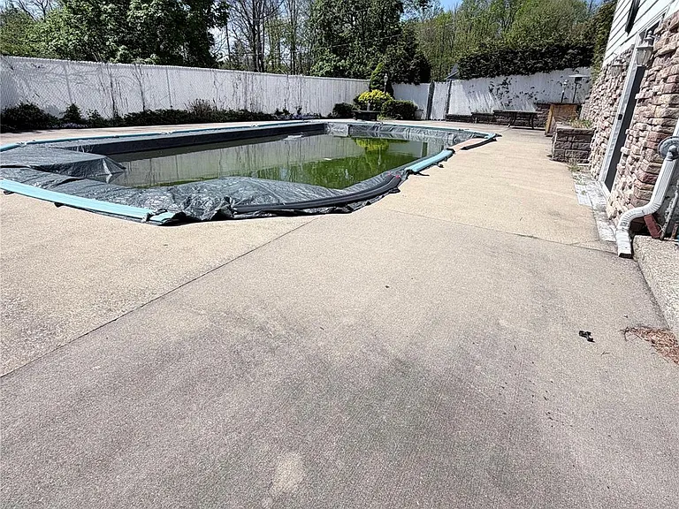 216 Maple Ave — Photo 30