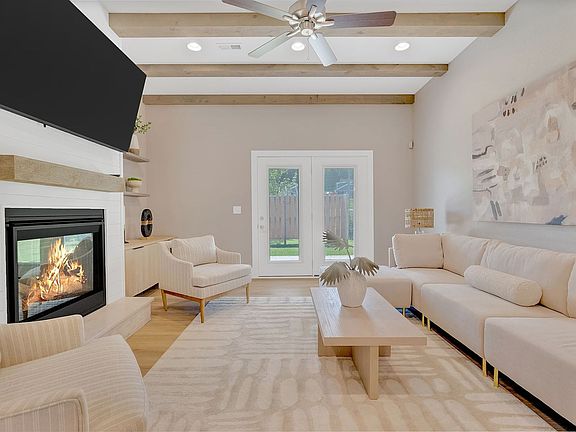 3rd image of 441-455 Wilson Knob Vw #2B-2BA-1675SQFT