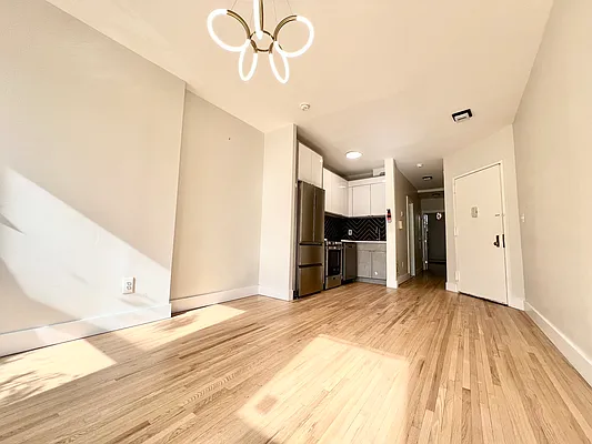 Rented by Pear NYC LLC | media 7