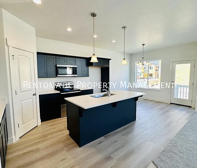 3706 W Big Horn Dr #1 — Photo 3