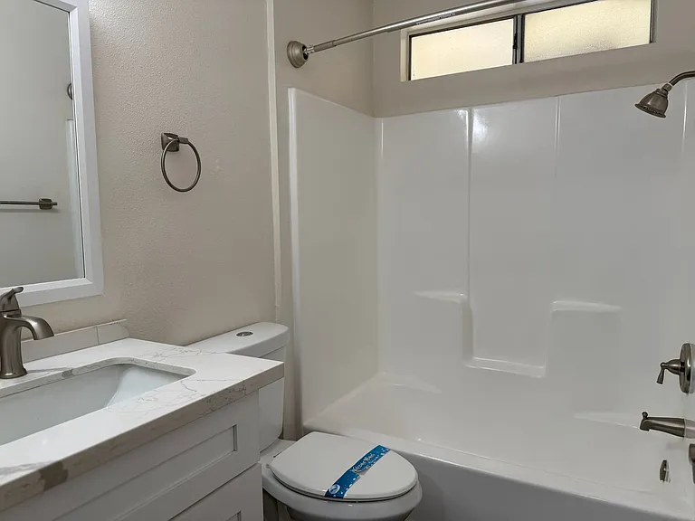 Peppertree Apartments — Photo 98