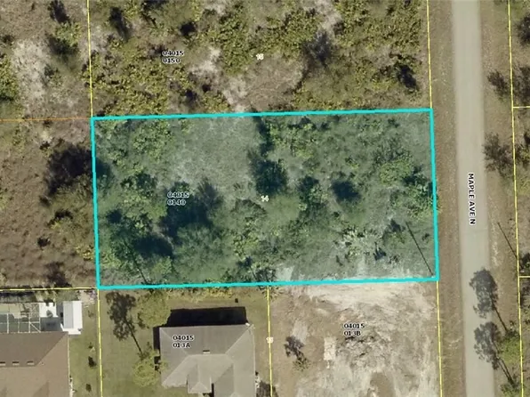 903 Maple Ave N, Lehigh Acres, FL 33972