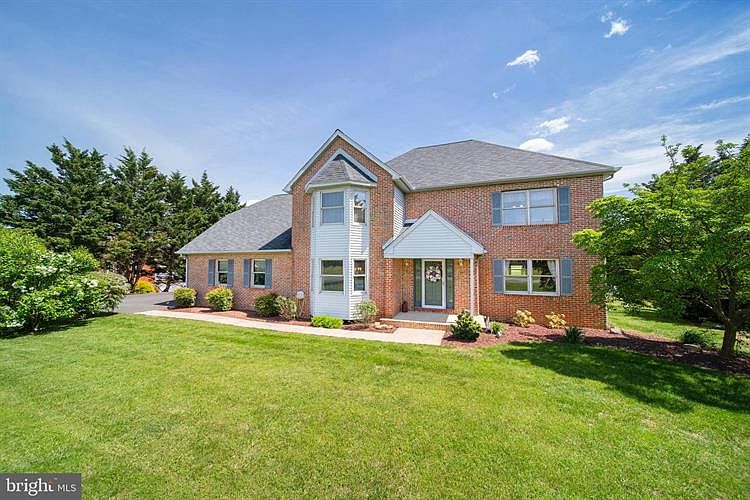 1st image of 714 Bullen Dr