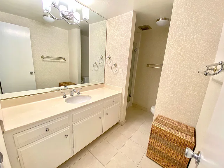 10671 Holman Ave #107 — Photo 11