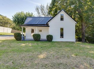 809 5th Ave E, Springfield, TN 37172