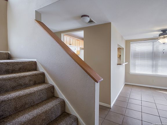 5th image of 1101 PARKVIEW DR #B15