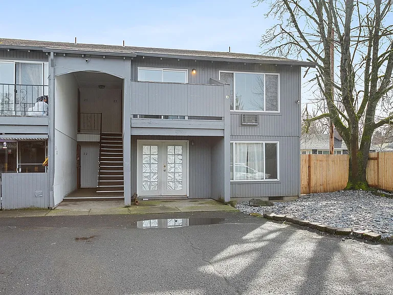 Pine Tree Lane Apartments — Photo 15
