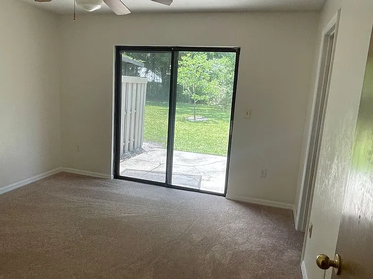3504 NW 37th Ave — Photo 6