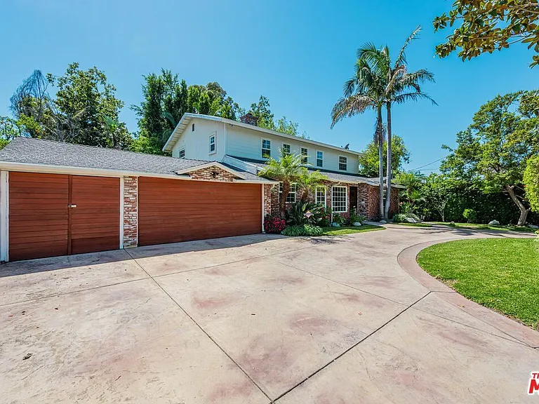 13230 Hesby St — Photo 3