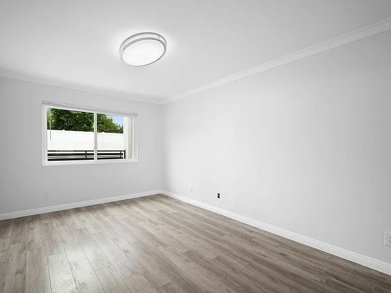 7851 Mary Ellen Ave — Photo 23