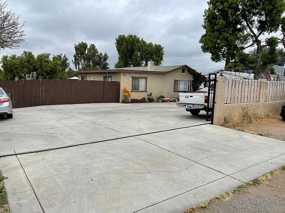 2nd image of 3195 Vista Ave