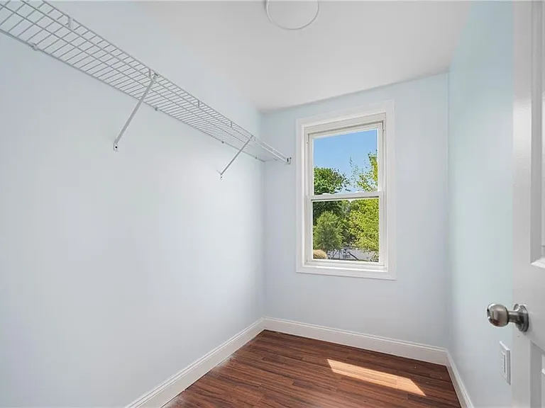 87 Lyman Ave — Photo 14