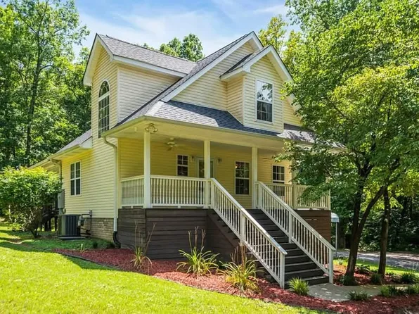 (undisclosed Address), Burns, TN 37029