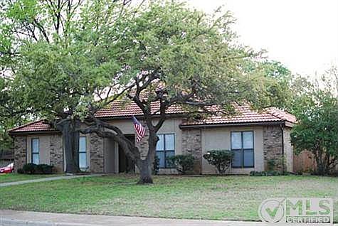 1st image of 1 Crest Ct