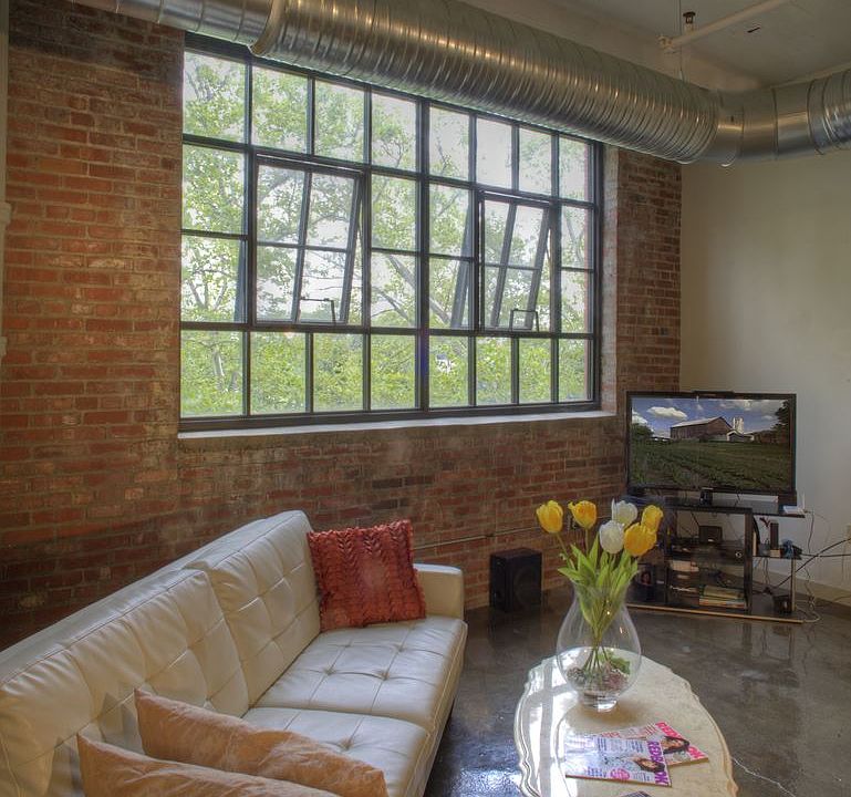 1st image of 3030 E 63rd St APT 206