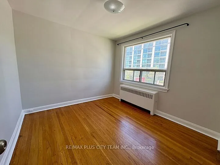 3835 Bathurst St #6 — Photo 5