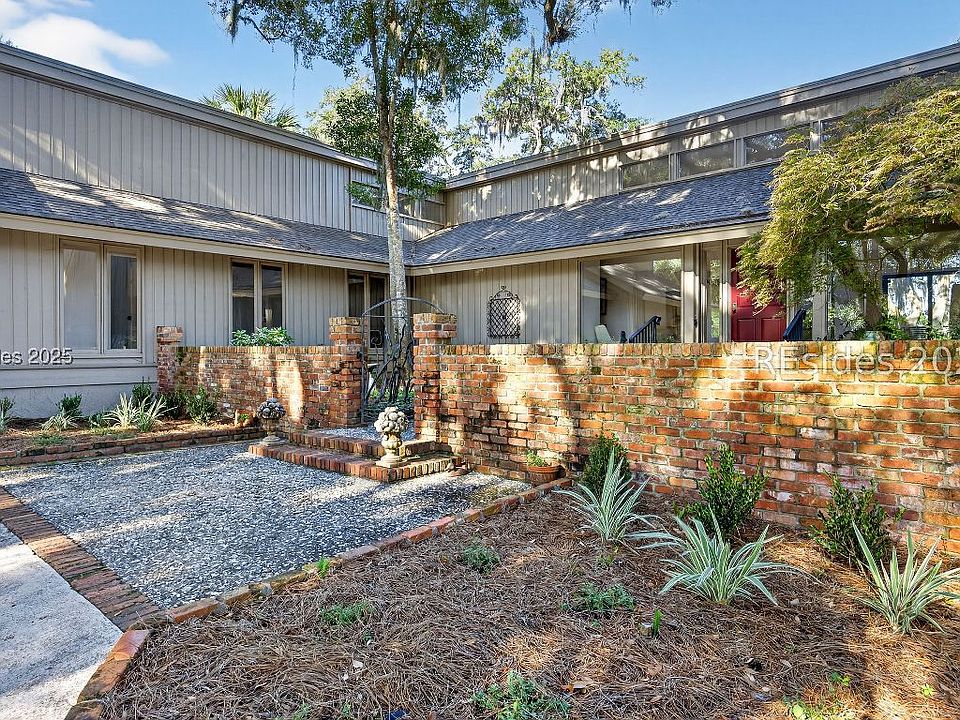 1st image of 5 Pine Island Rd