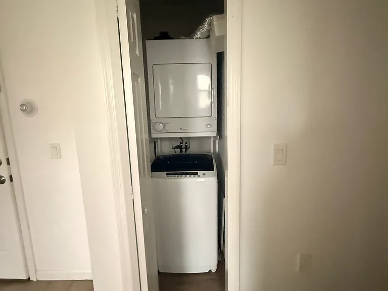 280 Macarthur Ave #1 — Photo 5