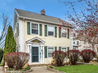 40 East Maple Street, New Canaan, CT, 06840