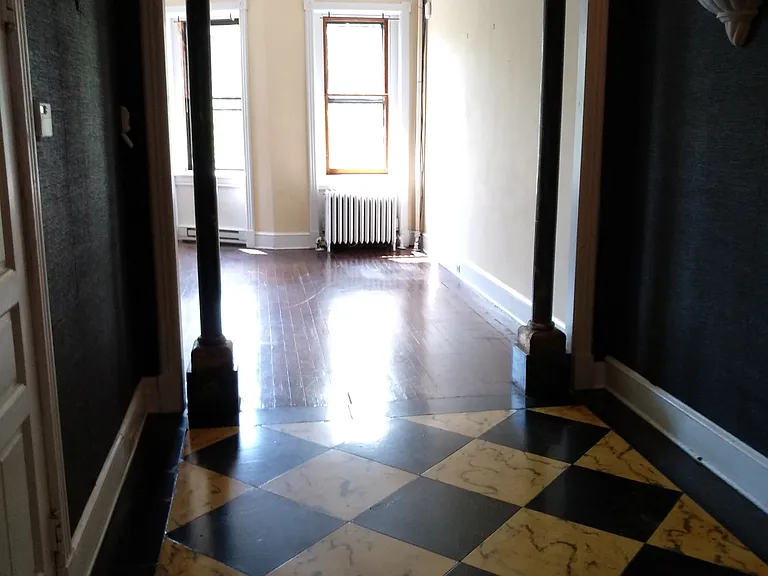 1700BLOCK Bolton St — Photo 3