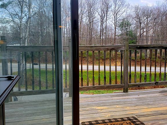 4th image of 516 Eight Rod Road