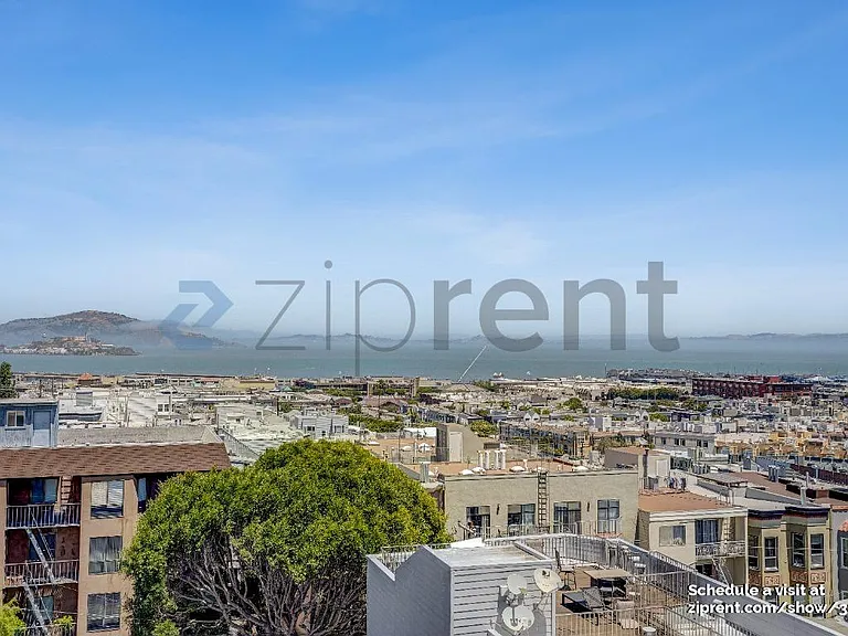 2132 Jones St — Photo 15