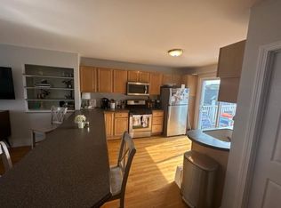 29 G St #2R, Boston, MA 02127