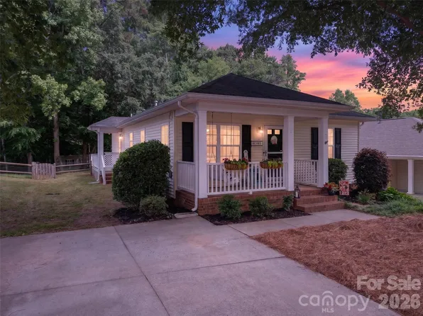 235 6th St, Belmont, NC 28012