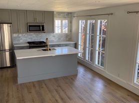 205 Loma Vista St LLC, 205D