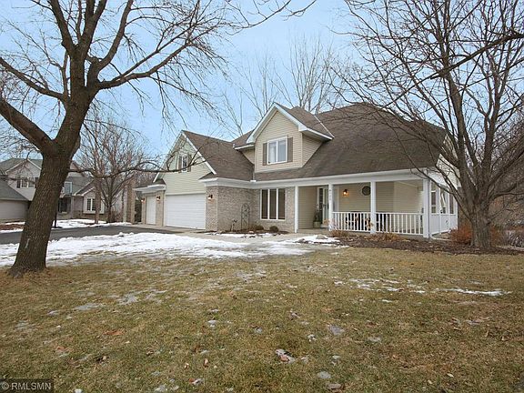 2nd image of 8125 Hawthorne Pl