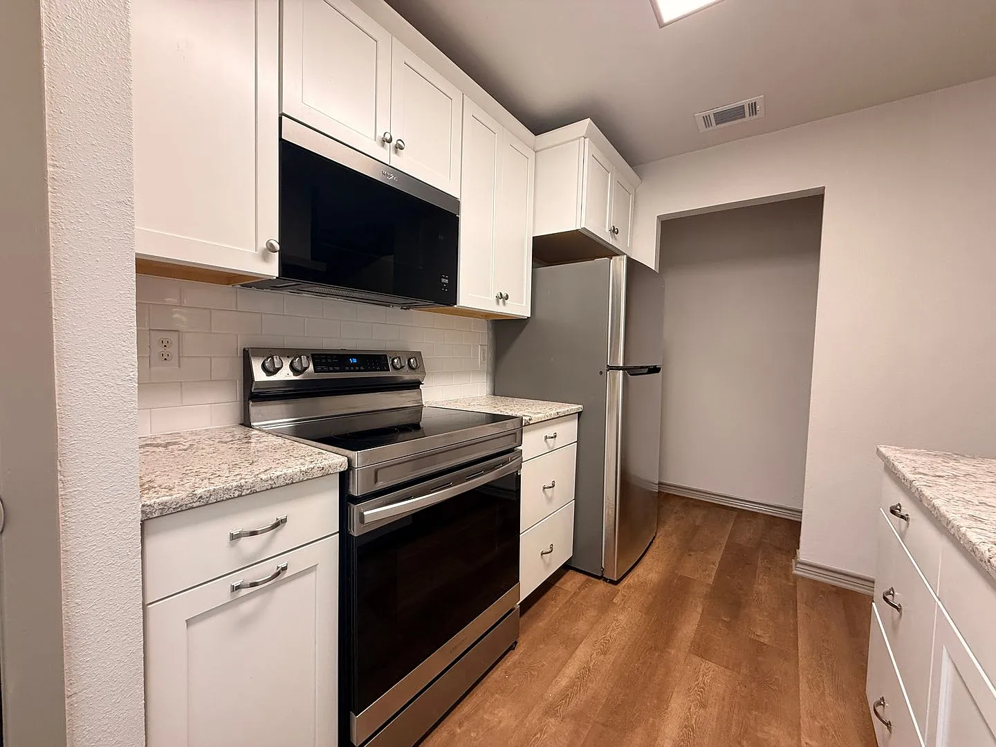 Newly Renovated 3/2 in Spring Hill! — Photo 2
