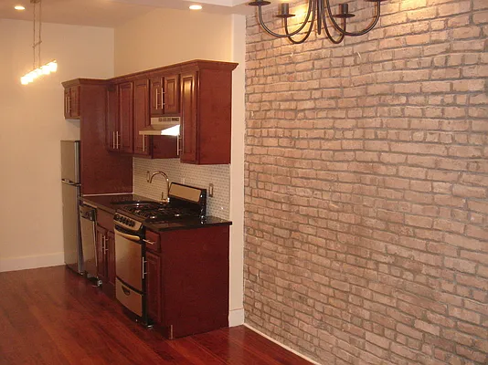 Rented by Sam Tabak | media 28