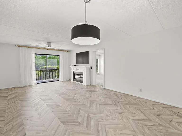 1200 Tarpon Woods Blvd #Q4 — Photo 9