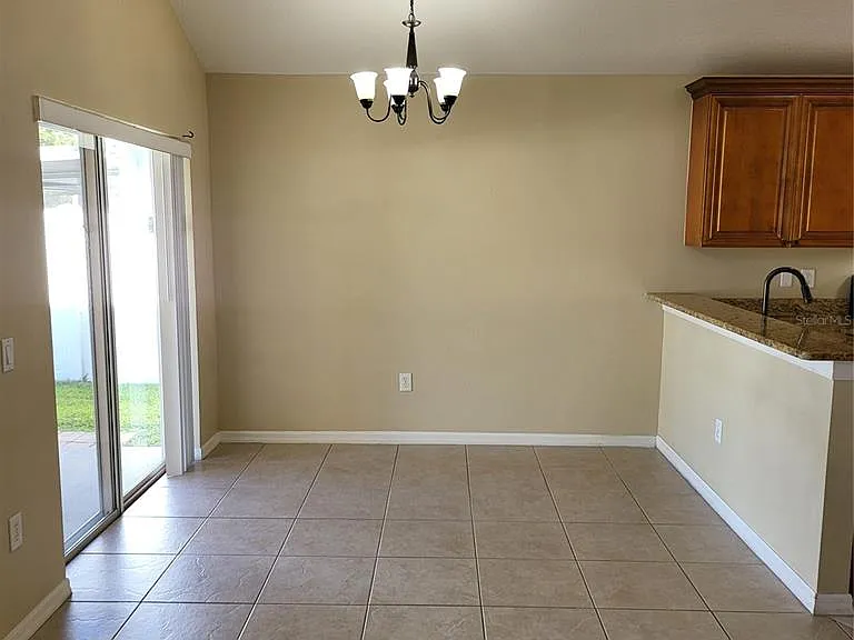 25903 Bloomsbury Ct — Photo 12