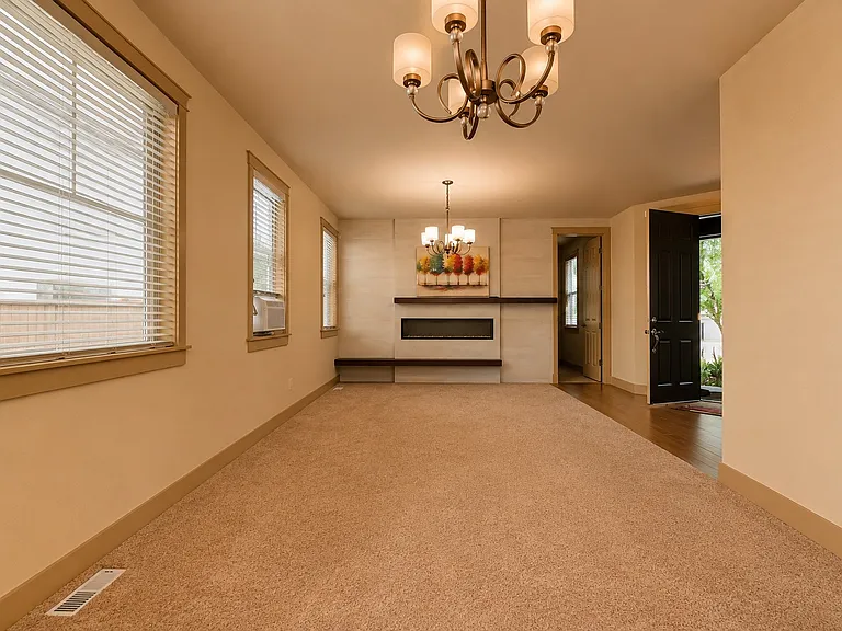 18626 37th Dr SE — Photo 4