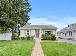 6 Glen Ave, Mine Hill, NJ 07803