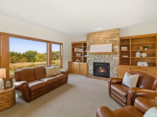 1521 15th Street Ct N, Lake Elmo, MN 55042