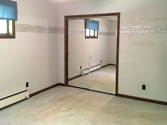 Bed1-2 Size 14.5' X11'