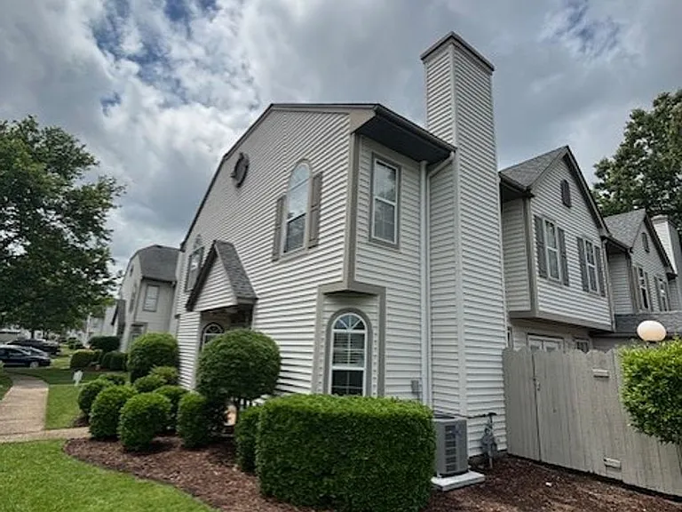 4657 Shallowford Cir — Photo 2
