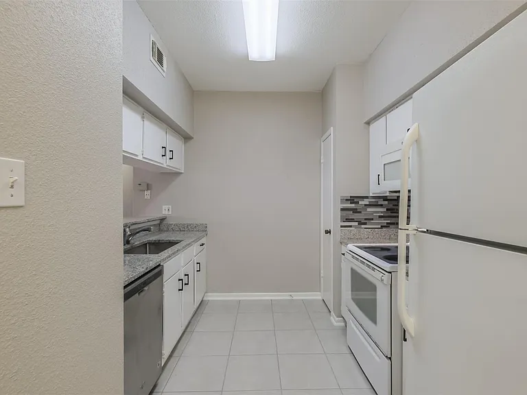 8100 Cambridge St #101 — Photo 9