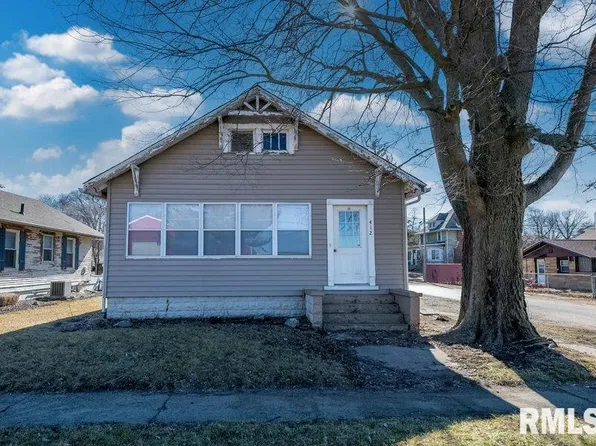 412 W Main St, South Pekin, IL 61564