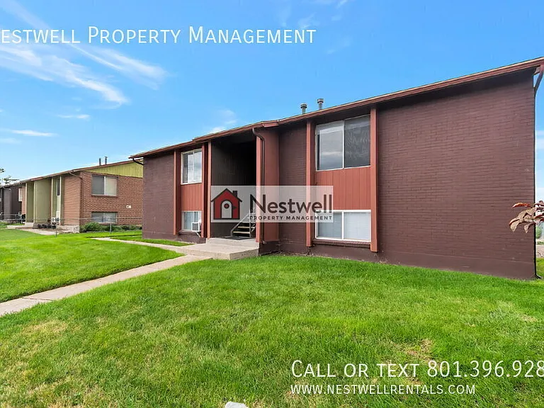 1881 W Lake Park Dr #4 — Photo 17