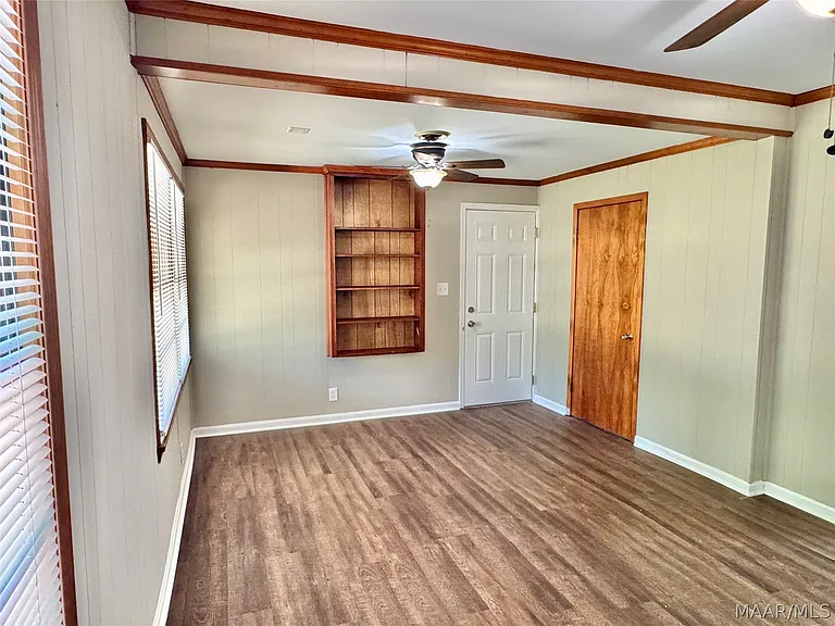 804 Hillman St — Photo 11