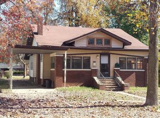 208 N 10th St, Herrin, IL 62948