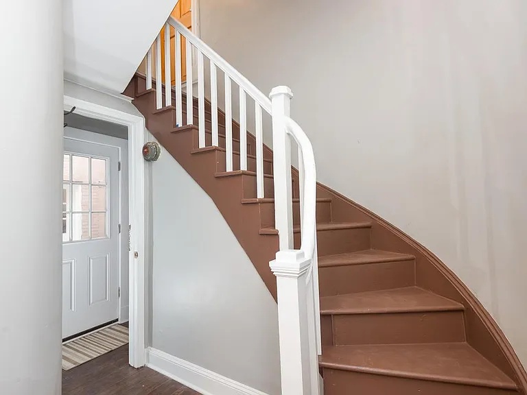 Common area staircase